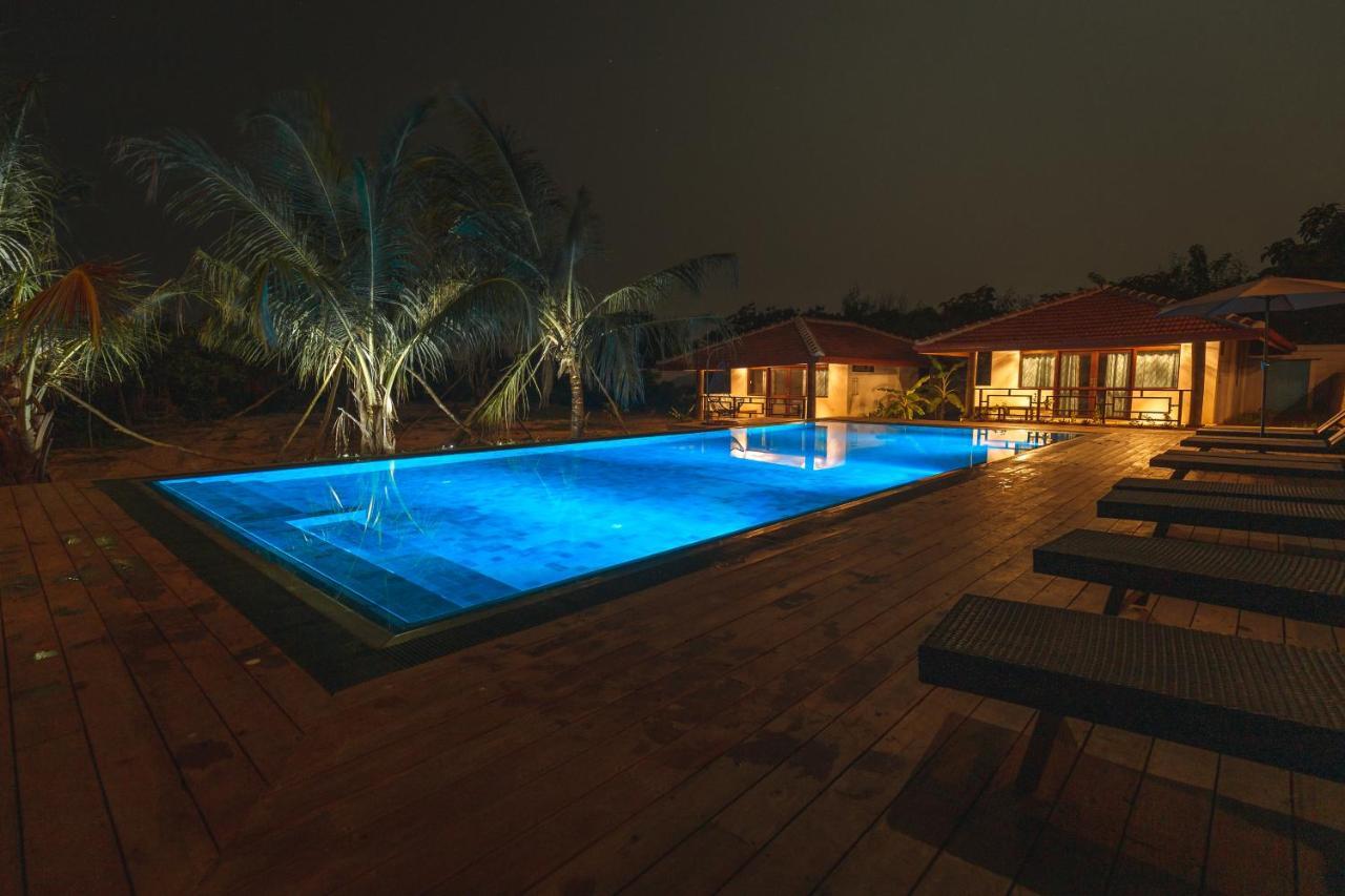 Omia Hotel Tangalle Exterior photo