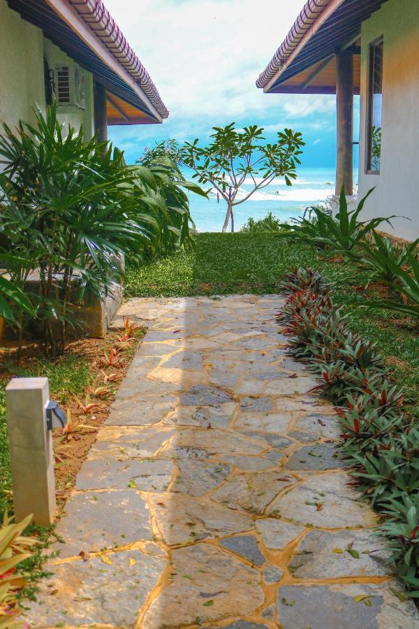 Omia Hotel Tangalle Exterior photo